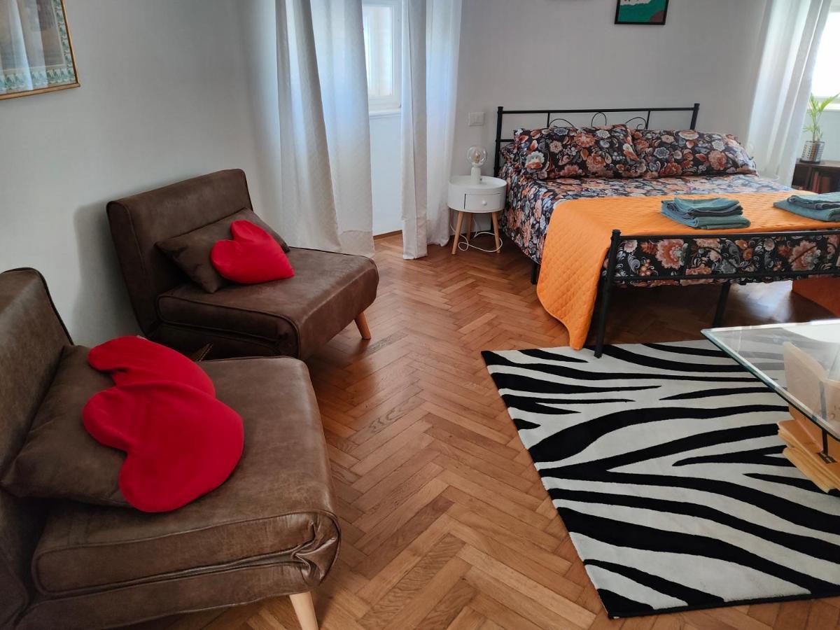 Volta 8 Rooms Τεργέστη Εξωτερικό φωτογραφία