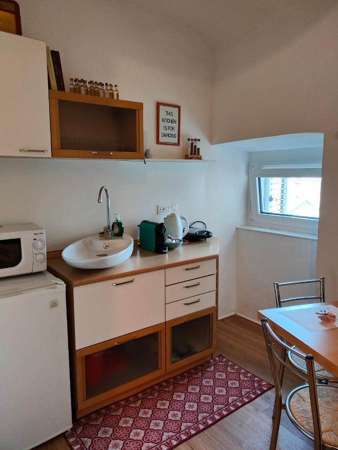 Volta 8 Rooms Τεργέστη Εξωτερικό φωτογραφία